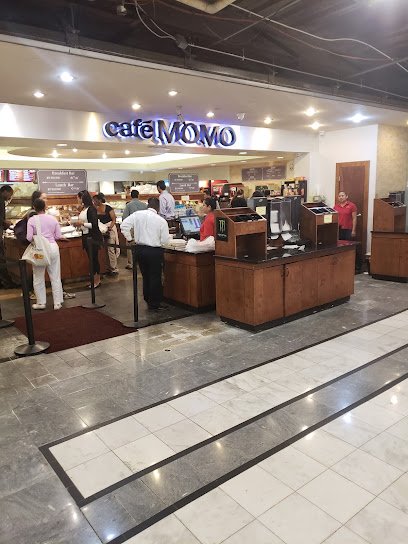 Cafe Momo